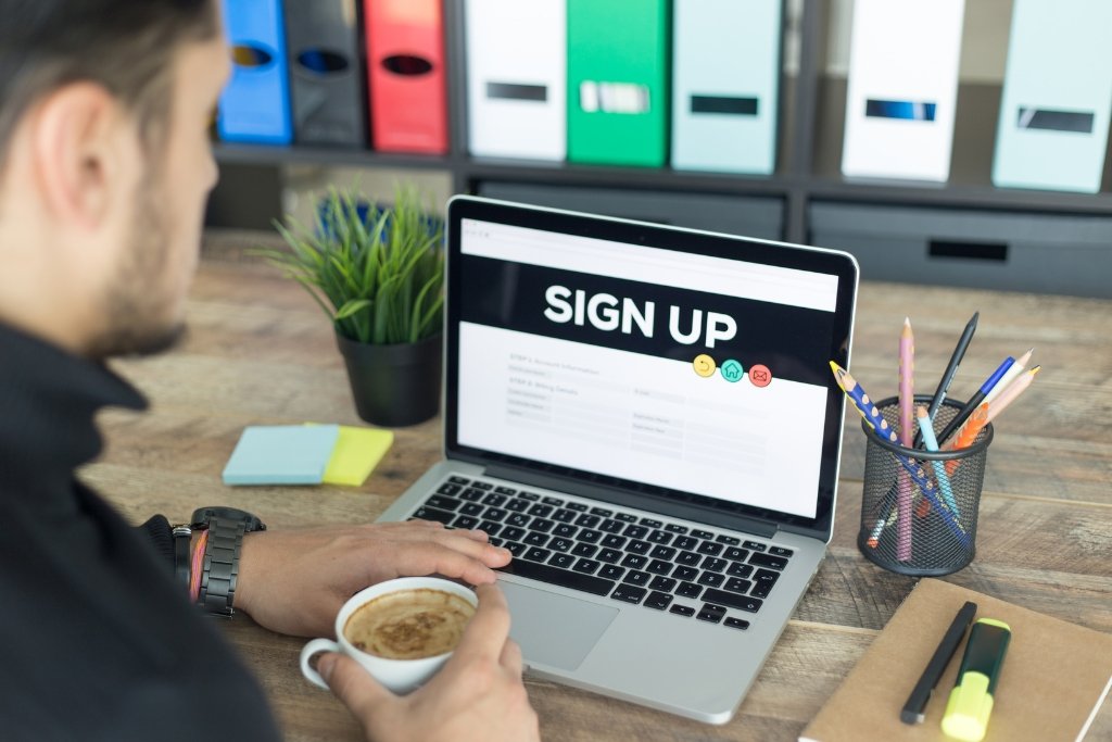 how to build a mailing list